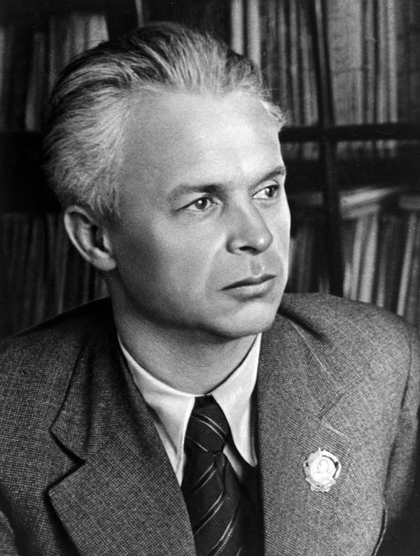 Александр Довженко